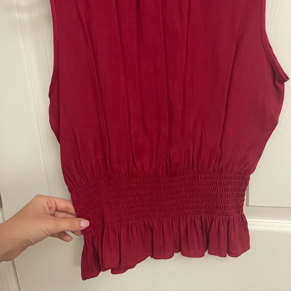 Red top - Picture 3 of 3